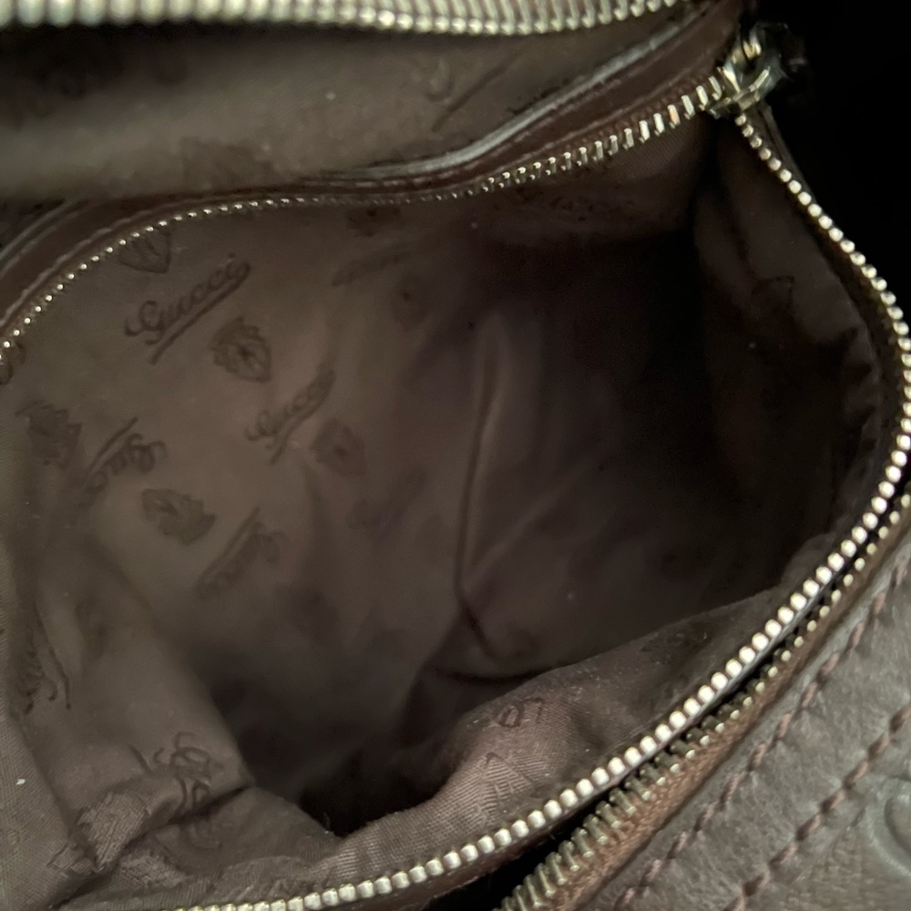 ~ SOLD ~ Gently used GUCCI hobo shoulder bag ~ 👜💃🏽 - Picture 11 of 11